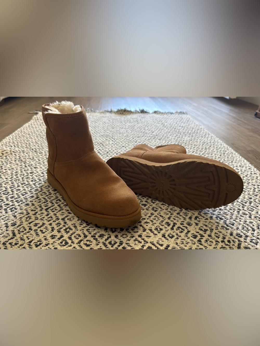 UGG Classic Mini II Chestnut Suede Shearling Boots Cozy Winter Shoe